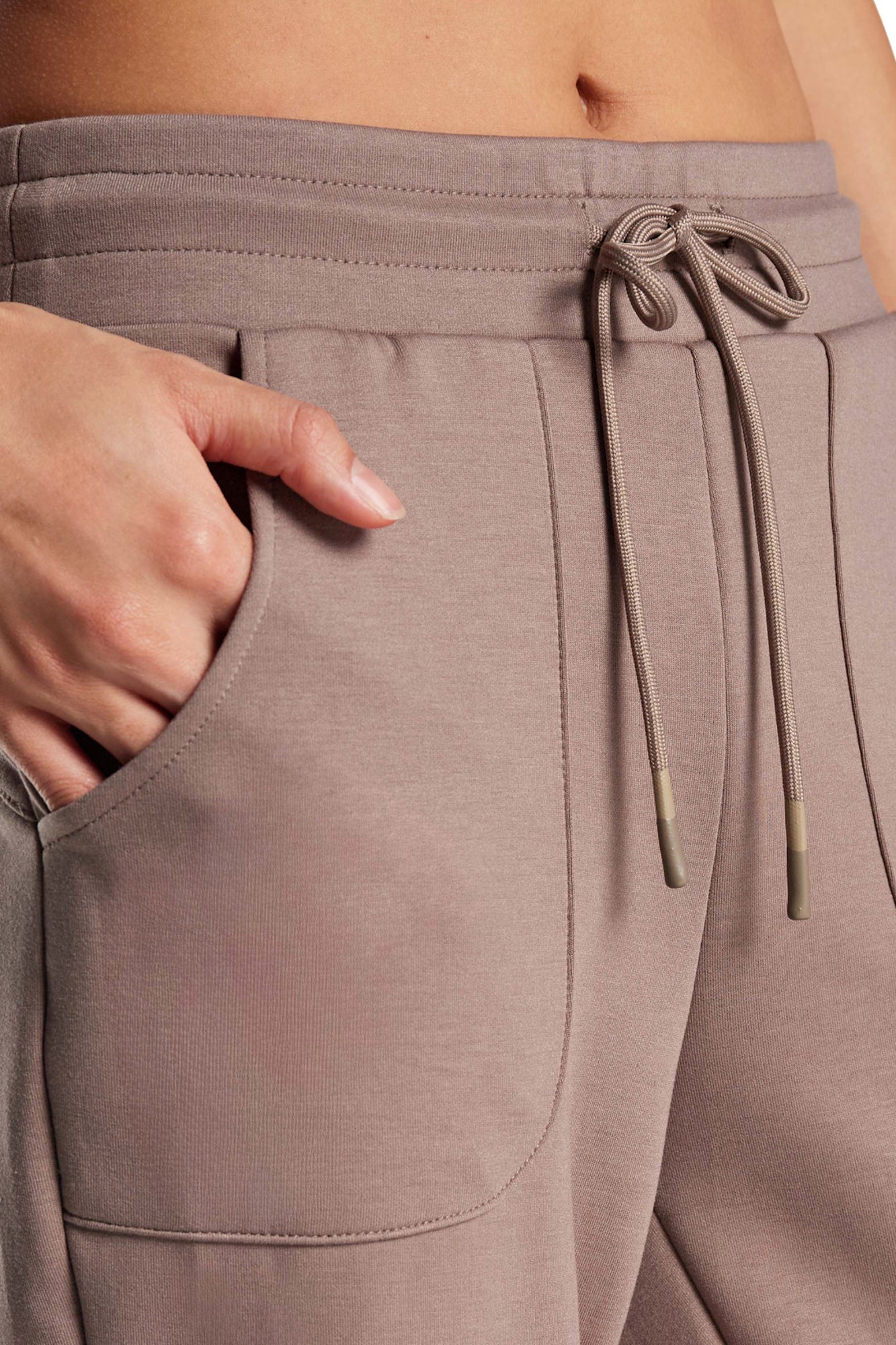 Elara Essential Jogger