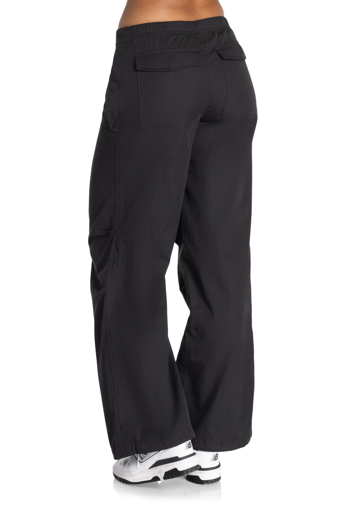 Dynamic parachute trousers