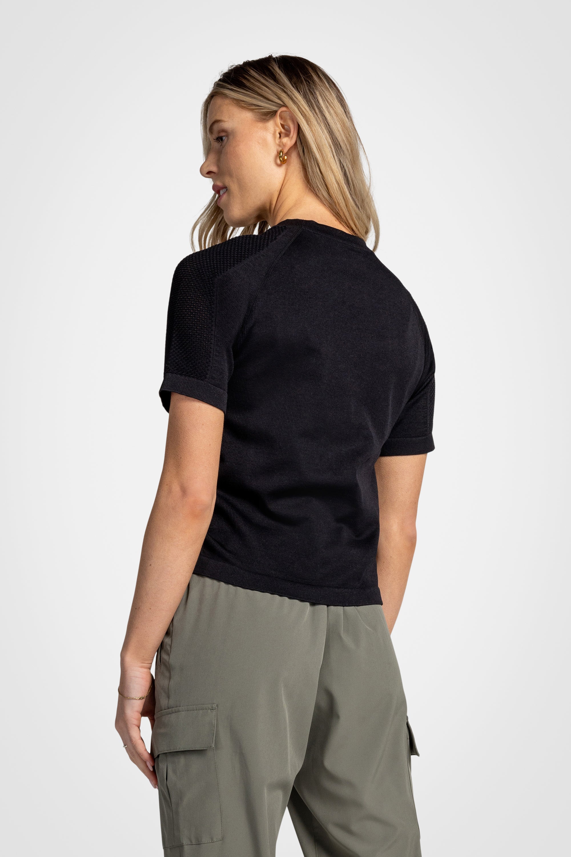 AeroFlex Seamless Mesh Tee