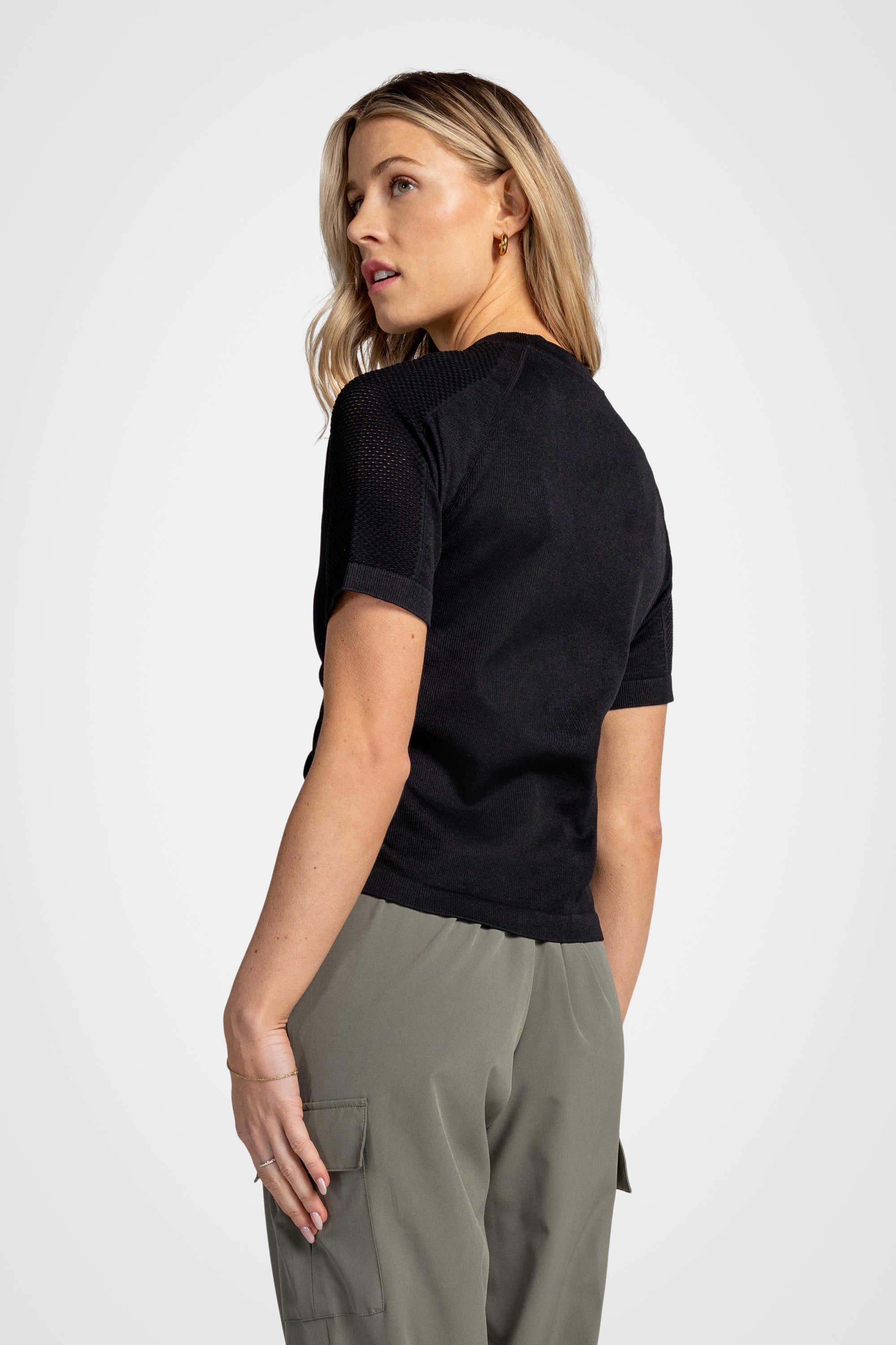 AeroFlex Seamless Mesh Tee