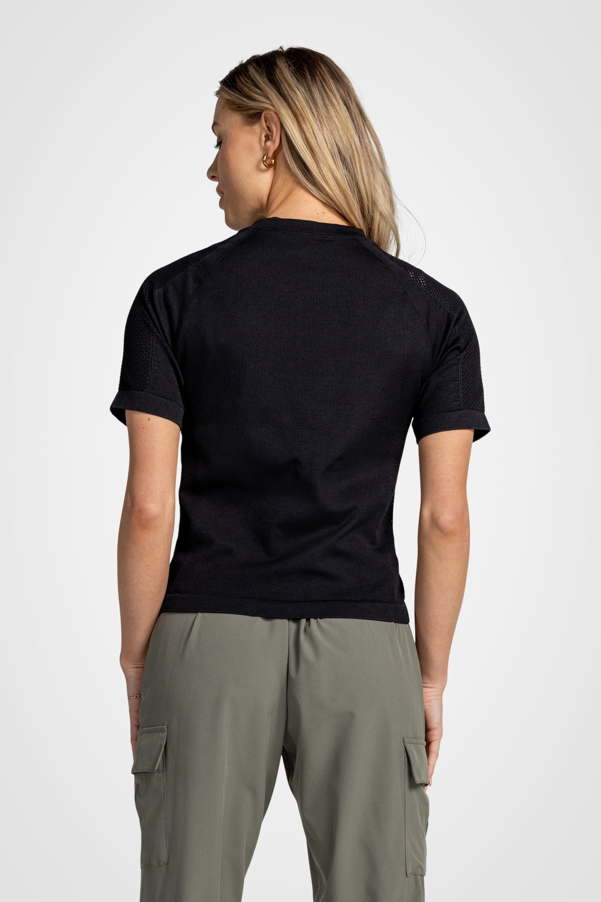 AeroFlex Seamless Mesh Tee